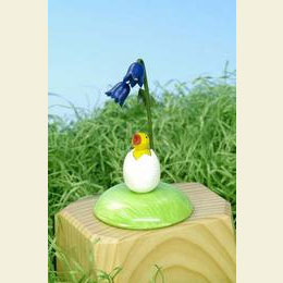 Küken mit Glockenblume - 8,5cm